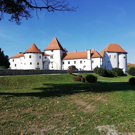 Appartement Apartman Florijan à Varaždin Extérieur photo
