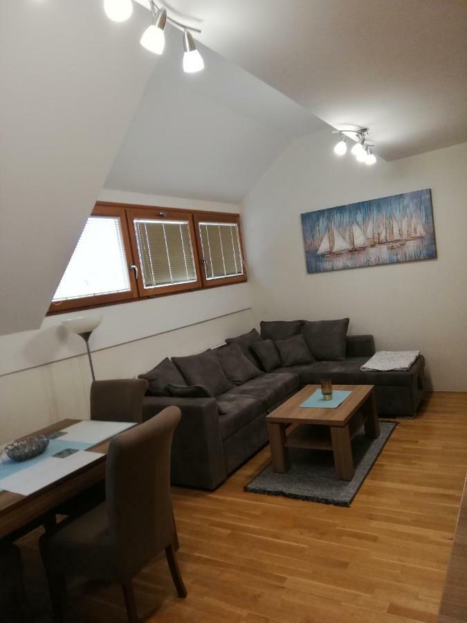 Appartement Apartman Florijan à Varaždin Extérieur photo